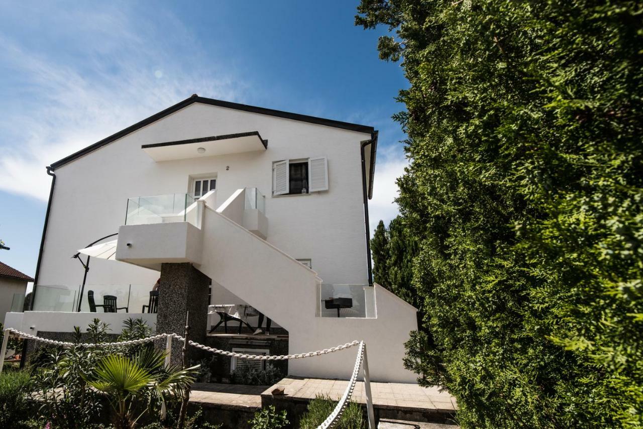 Cornus Vallis Apartamento Krk Town Exterior foto